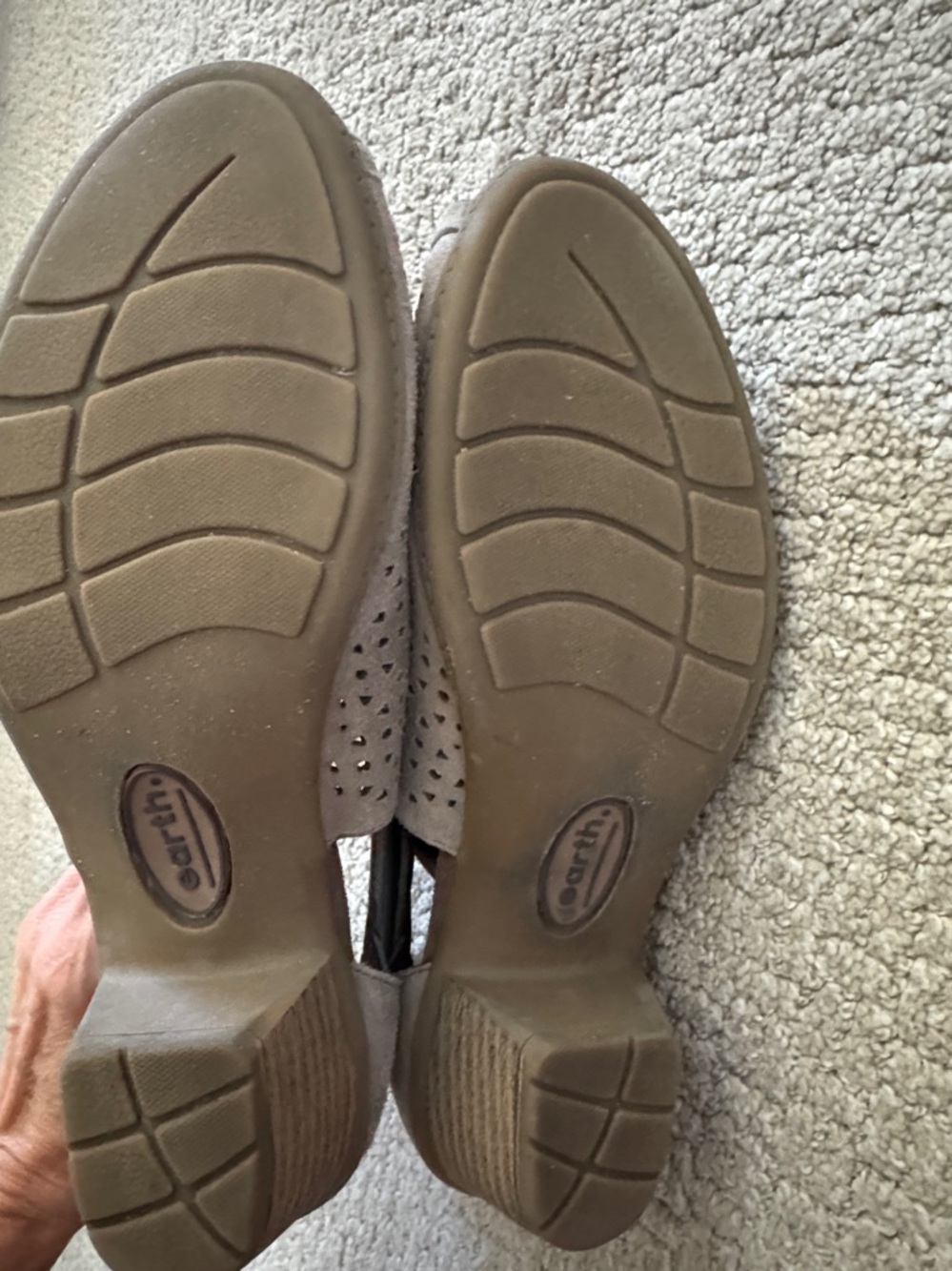 Earth brand tan bootie suede peep toe zip back size 9 - Picture 5 of 5